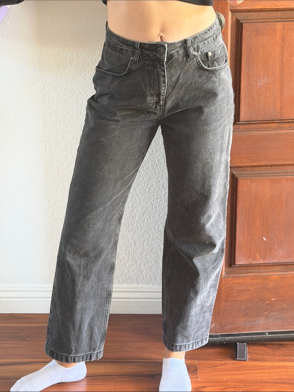 Women's Straight-Leg Jeans in Washed Black
